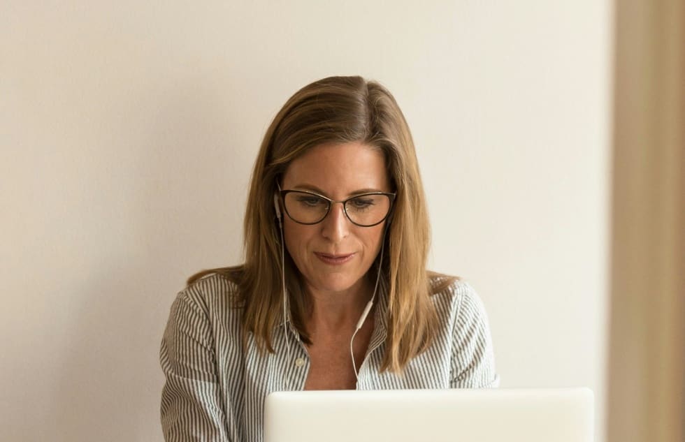 linkedin-sales-solutions-wS73LE0GnKs-unsplash